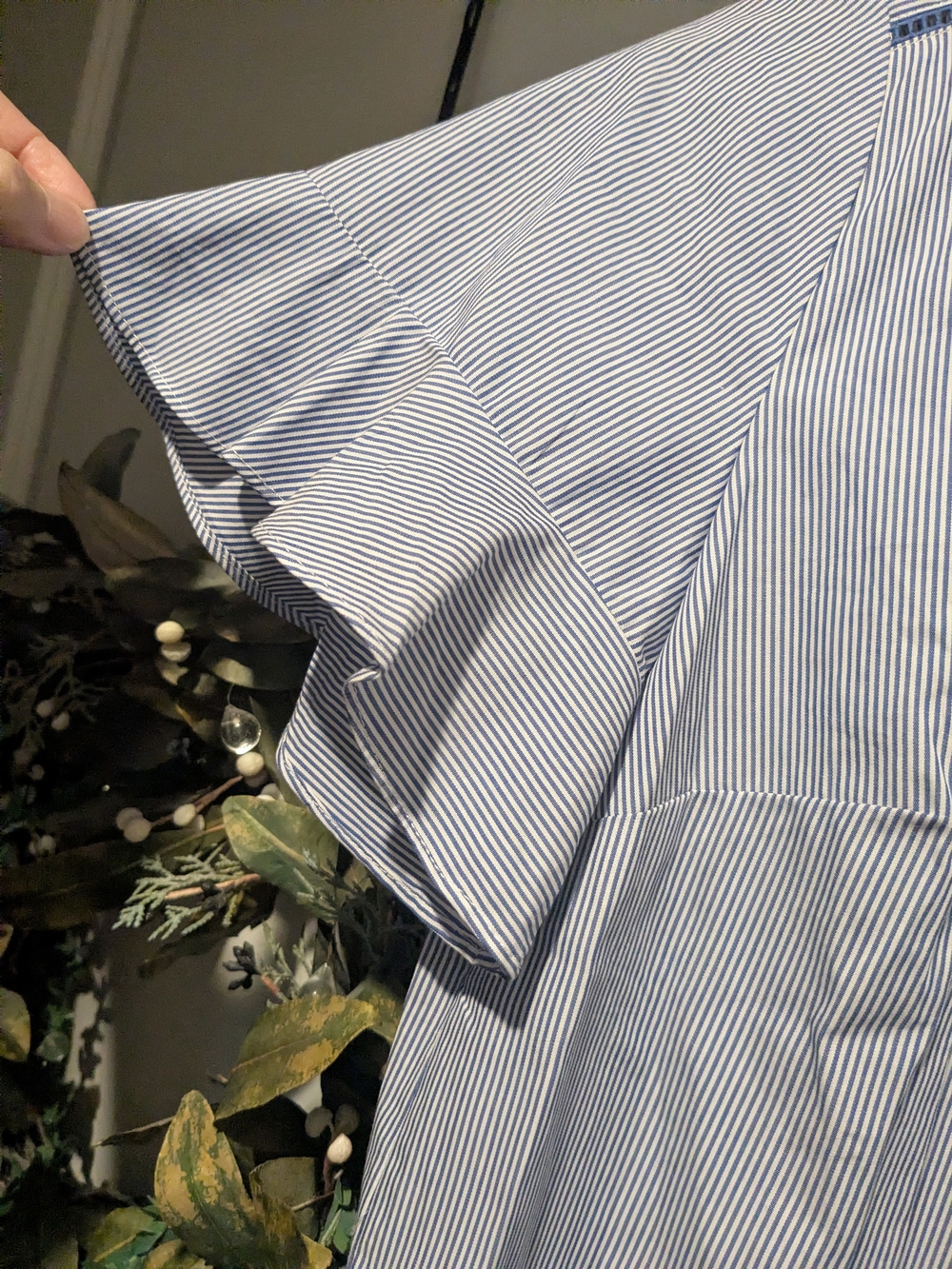 Beautiful Liz Claiborne Striped Flutter Sleeve Button Down Top Cotton Small - Picture 5 of 8